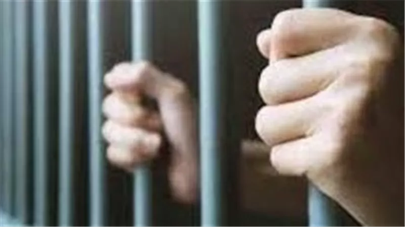 تفاصيل صادمة في اعتداء طالب على صديقه بمدينة 15 مايو
