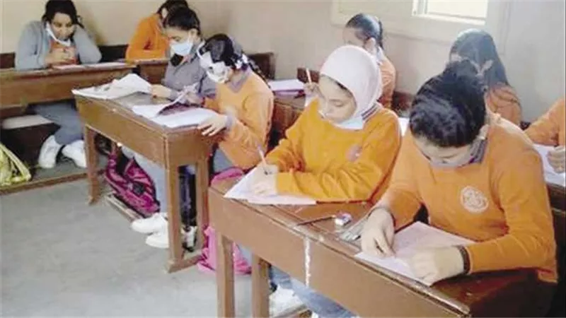 التعليم تحسم الجدل وتكشف تفاصيل جديدة عن مناهج العام الدراسي الجديد