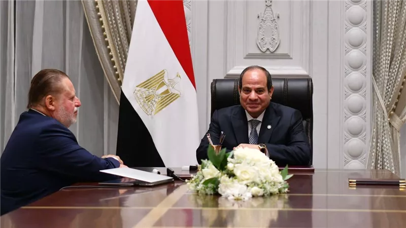 تفاصيل اجتماع الرئيس السيسي مع محافظ البنك المركزي