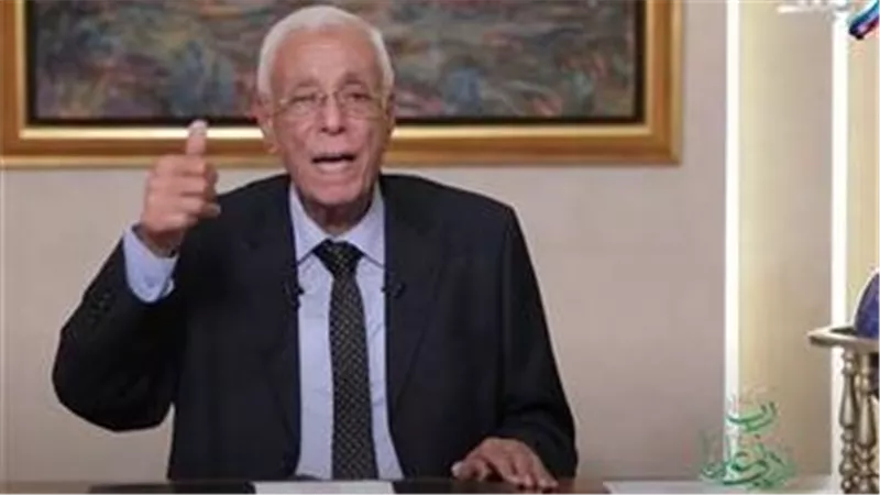 حسام موافي يحذر مرضى الكوليسترول من وجبات الدليفري | فيديو