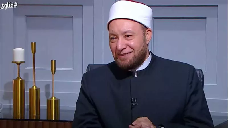  أمين الفتوى: الحياة الزوجية السعيدة قائمة على المعنويات وليس الماديات | فيديو