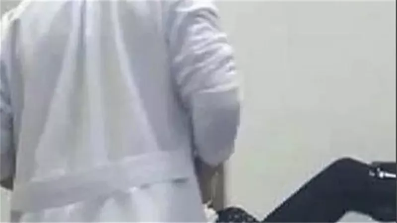 24 فيديو فاضح.. قرار عاجل بشأن طبيب أسنان بتهمة ممارسة الرذيلة مع سيدات بالغربية