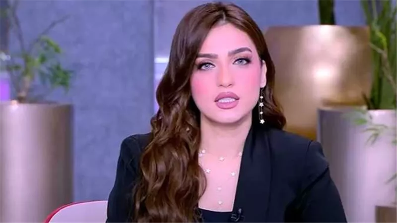 ياسمين عز تدعو إلى إلغاء الخطوبة: «مالهاش أي معنى» | فيديو