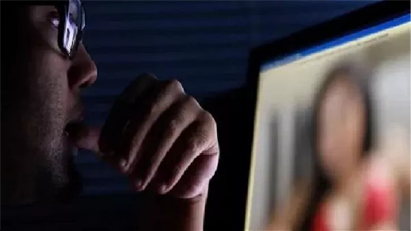 معايا فيديوهات لمراتك.. تفاصيل مثيرة في جريمة العشق الممنوع بالهرم