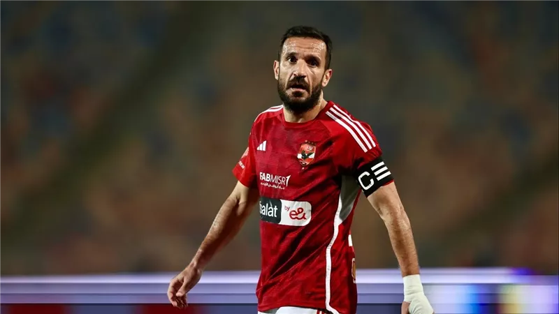 هل يرحل؟.. علي معلول يفجر أزمة كبيرة داخل الأهلي