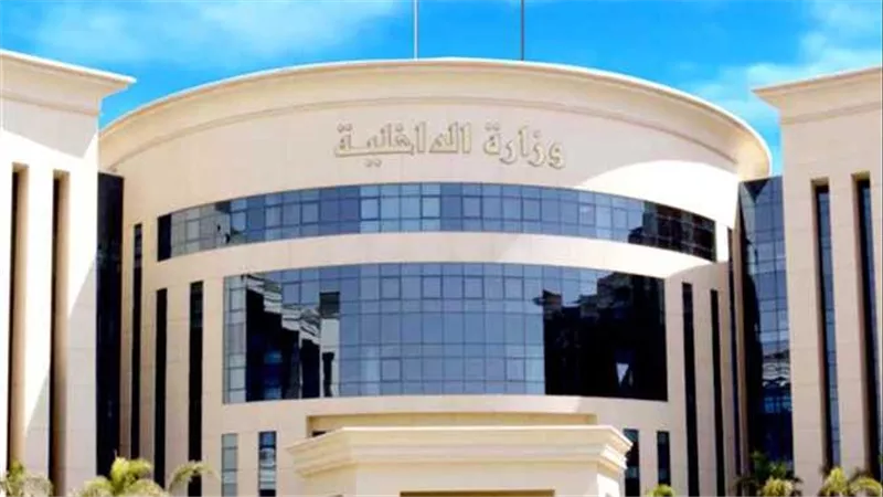 من 3 جنسيات عربية.. وزارة الداخلية تُقرر إبعاد عددا من الأشخاص خارج البلاد 