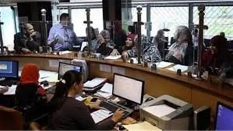 من 8 لـ 4.. تفاصيل القرار المرتقب بشأن مواعيد العمل الجديدة لموظفي الحكومة 