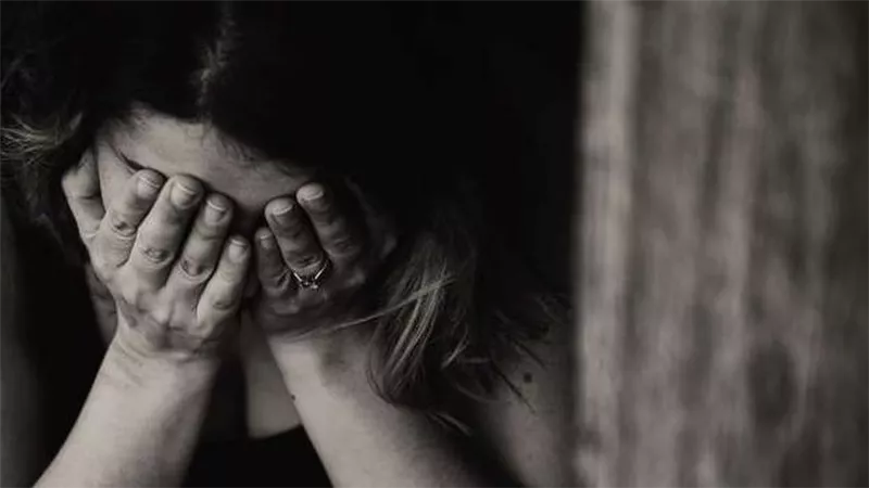 لمس جسدها أكثر من مرة.. تفاصيل الحكم على المتهم بهتك عرض فتاة داخل مطعم بالقطامية