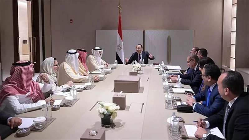 مدبولي: لدينا رغبة واسعة بزيادة معدلات الاستثمارات السعودية في مصر