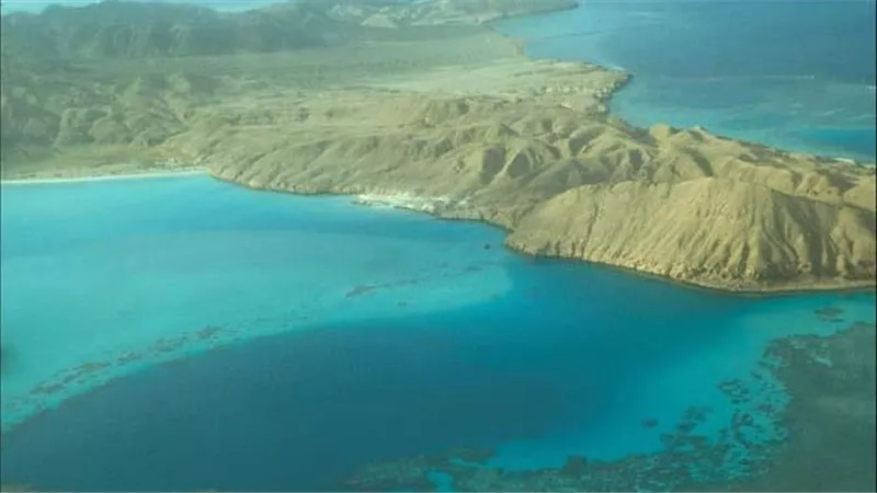 شبه جزيرة تُطرح للاستثمار.. ما الذي نعرفه عن رأس بناس حتى الآن؟