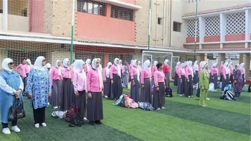 السبب مفاجأة.. ولي أمر طالبة يحرر محضرا ضد مُعلمة بالزمالك في أول يوم دراسة