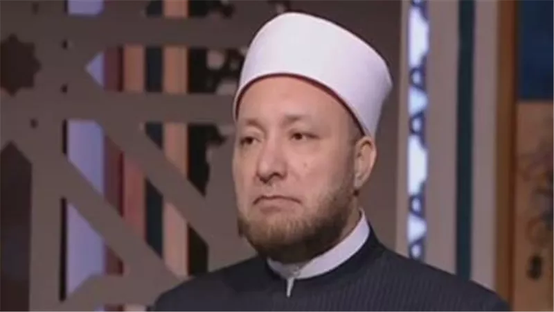 أمين الفتوى للزوجات: طبطبى على زوجك كفاية الزمن جاى عليه | فيديو