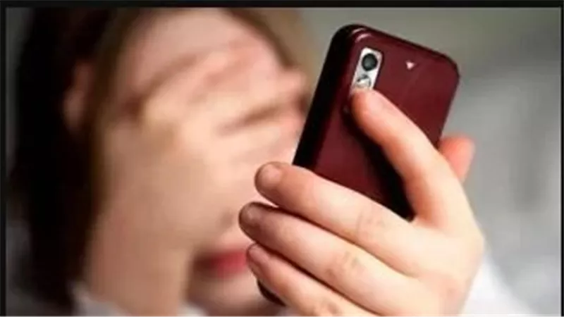 رسائل خادشة.. تفاصيل مثيرة في تحـ ـرش عامل دليفري بأجنبية بالقاهرة