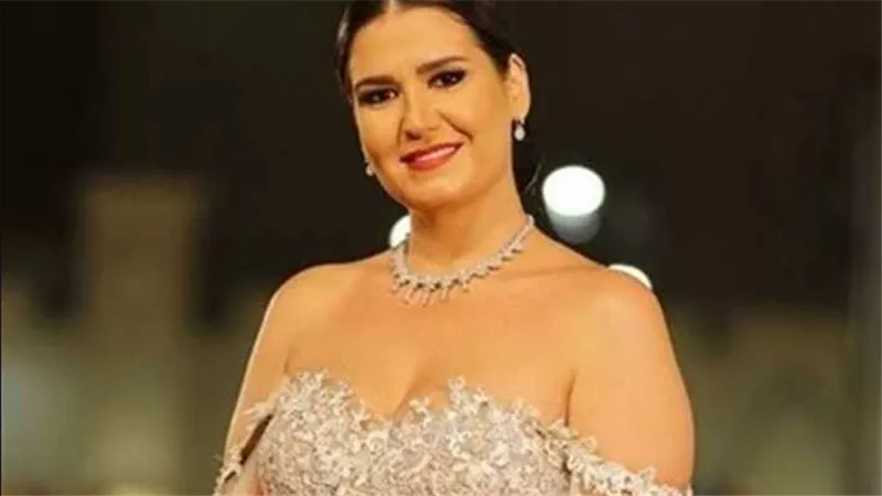 فستان لافت.. هنا شيحة تثير الجدل بهذه الإطلالة | شاهد