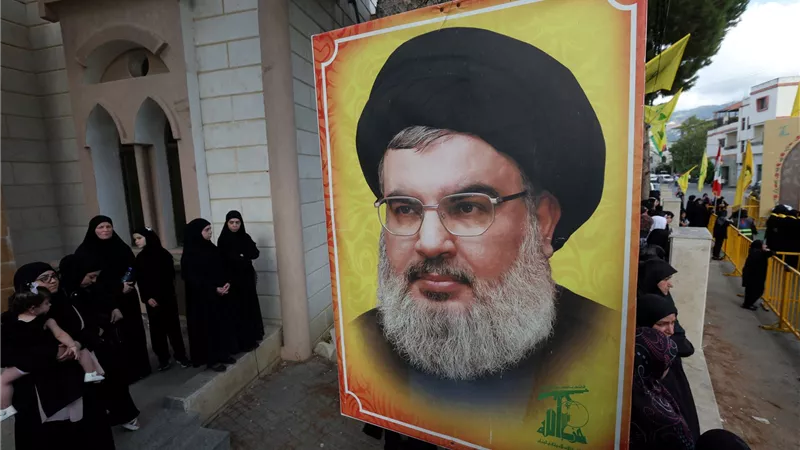بعد اغتياله.. من هو حسن نصرالله أمين عام حزب الله وما علاقته بحادث الحريري؟