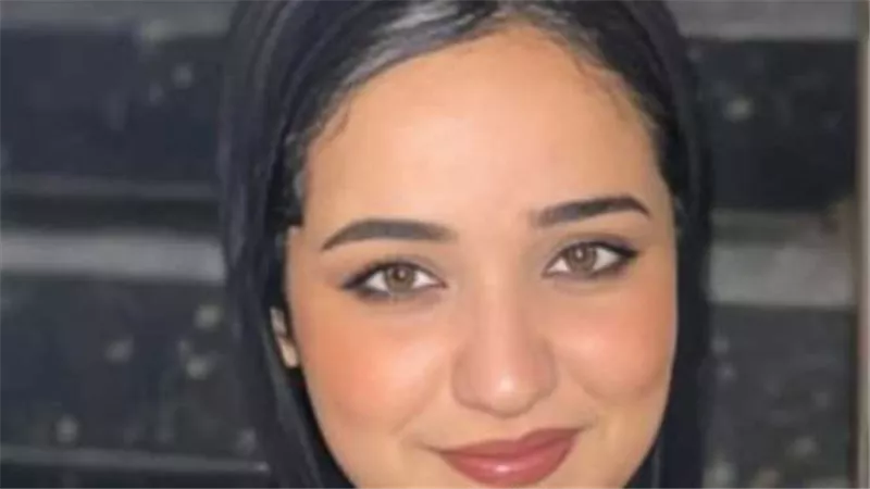 «ساكنة فى بيت إيجار».. نائب رئيس جامعة الإسكندرية يكشف تفاصيل جديدة بشأن وفاة طالبة الطب