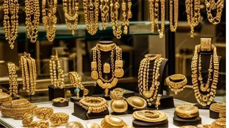 سعر الذهب اليوم الإثنين 30-9-2024 مفاجأة جديدة