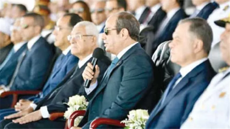 السيسي: نفقد 700 مليون دولار شهريا من إيرادات قناة السويس