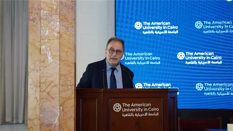 الجامعة الأمريكية بالقاهرة تستقبل 290 طالبا ضمن برنامج 