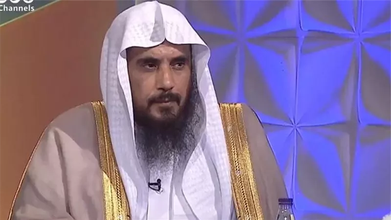 داعية سعودي يثير الجدل: هذه النسبة من الكحول لا حرج في تناولها مطلقًا