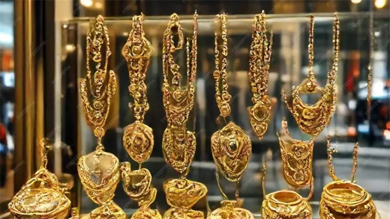 سعر الذهب اليوم الجمعة 4-10-2024 تحرك جديد