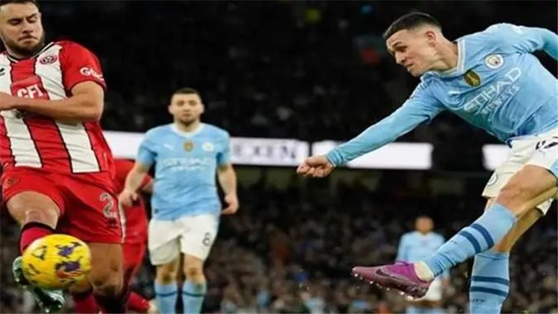 القصة الكاملة.. لغز العثور على جثة لاعب شهير في الدوري الإنجليزي داخل حمام سباحة