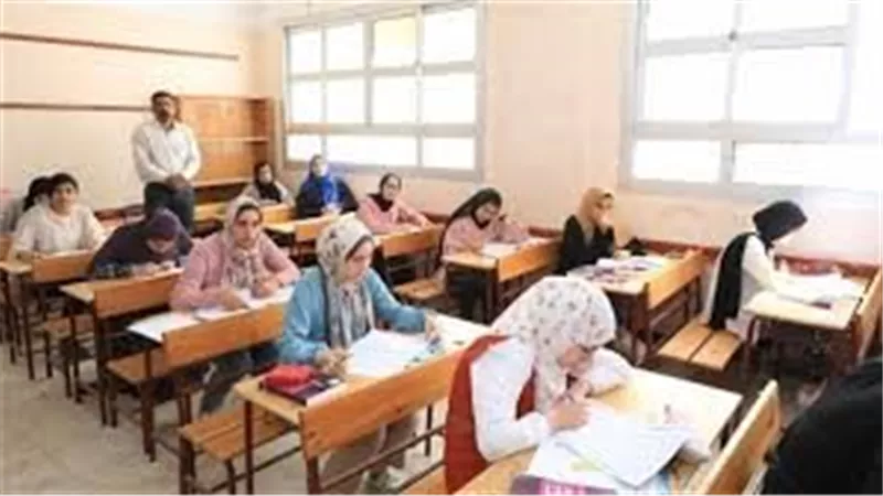 قرارات عاجلة من التعليم بشأن الصفين الأول والثاني الثانوي الآن