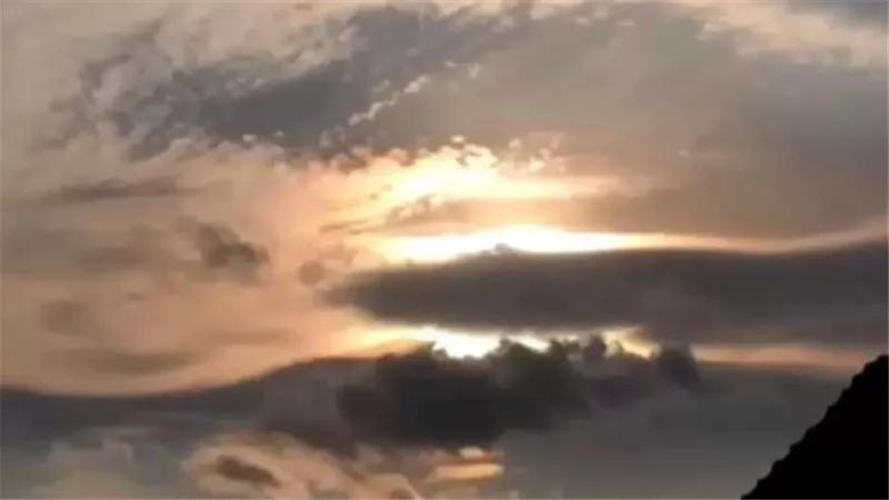 زلزال السماء.. حكاية ظاهرة أكثر غموضًا ورعبًا من الرعد تُحير العلماء
