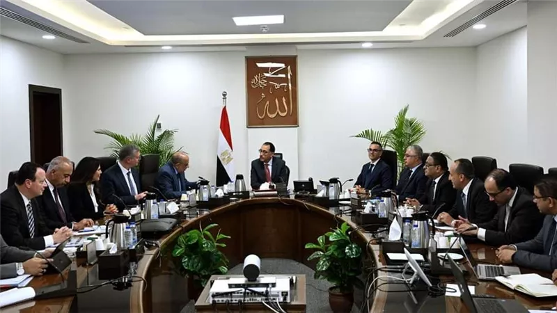 متحدث الحكومة يطمئن المواطنين: لدينا مخزون كافي من السلع الاستراتيجية ولا داعي للقلق | فيديو