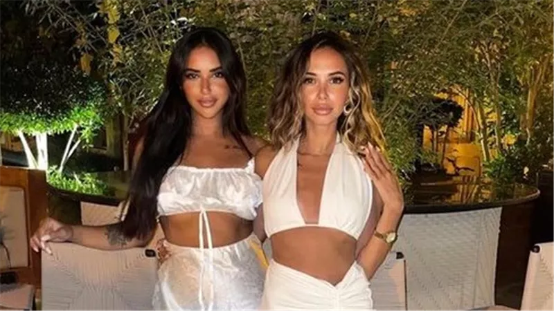 مين الأحلي؟.. آية سماحة وشقيقتها بملابس مثيرة للجدل في عيد ميلادها | شاهد
