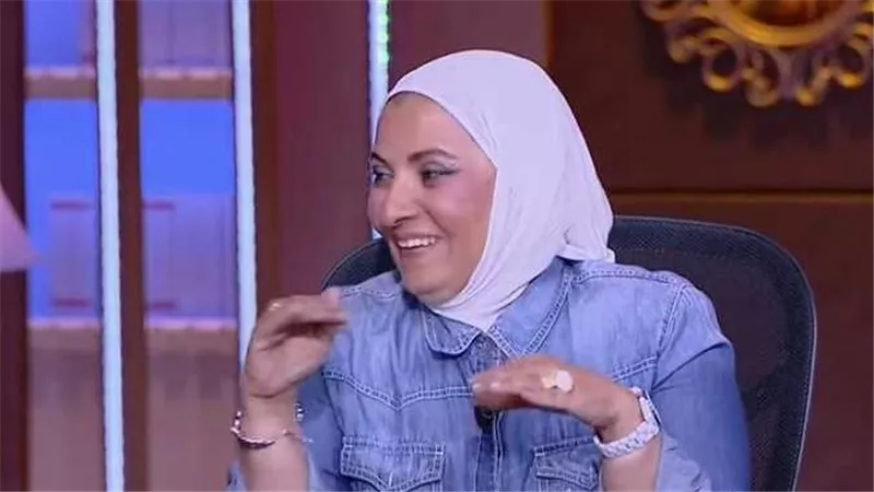 «عامل بُرم».. هبة قطب: «الزوج بيبقى خايف ليلة الدخلة أكثر من الزوجة» | فيديو