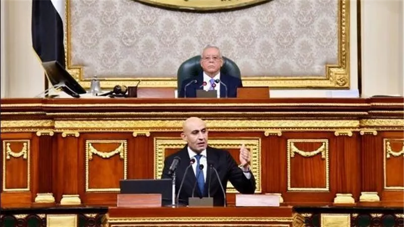 تفاصيل بيان وزير التعليم في مجلس النواب.. ماذا يحدث في ملف زيادة أجور المعلمين؟ | فيديو