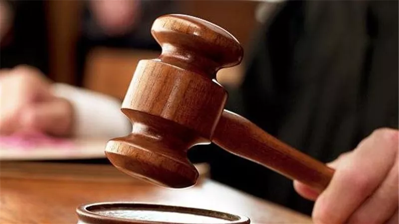 ما القصة؟.. أفارقة يزعمون تحويل الجنيه إلى دولار في الإسكندرية