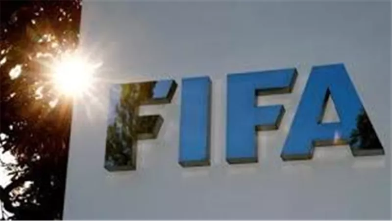 قبل بدء الدوري المصري.. الفيفا يصدم 6 أندية مصرية بقرار جديد