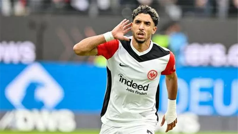 ترتيب هدافي الدوري الألماني بعد هدف عمر مرموش ضد بوخوم وثنائية هاري كين