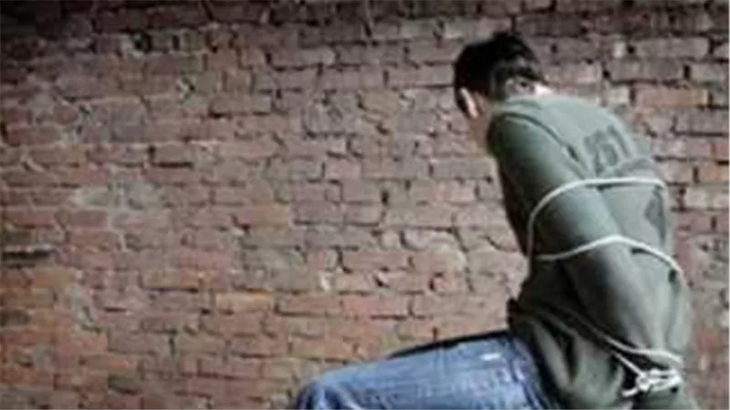 علاقة غير شرعية وصور في أوضاع مخلة.. قرار جديد بشأن محاكمة 5 متهمين بخطف سائق أوبر