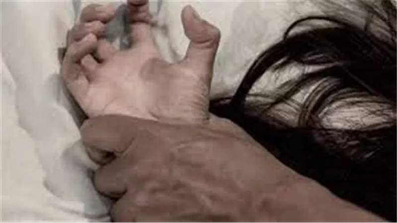 احتجزها وهتك عرضها.. قرار قضائي جديد في اتهام رجل أعمال بالاعتداء على خادمة أجنبية