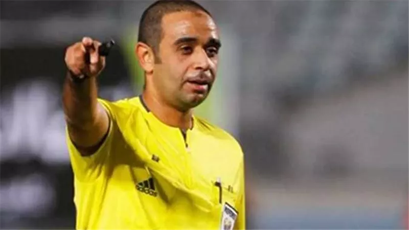 «اسكت عشان تعيش».. سمير عثمان يكشف تفاصيل رشوة عرضت عليه بإحدى المباريات | فيديو