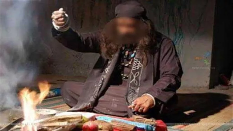 سحر ودجل وعملات أجنبية.. تفاصيل القبض على المتهم بالنصب على المواطنين بزعم العلاج الروحاني بالإسكندرية