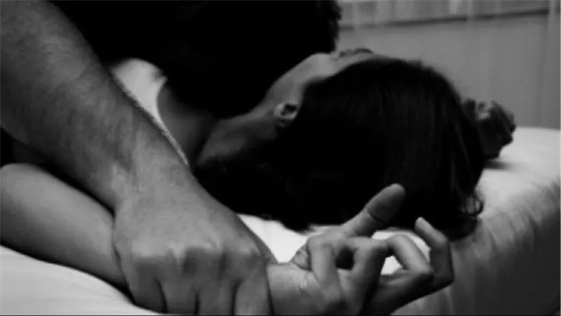 انحرف بها إلى طريق نائي..تفاصيل الحكم على سائق هتك عرض ربة منزل بالقليوبية 