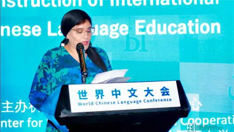 مدير معهد كونفوشيوس بجامعة القاهرة تحصل على جائزة التألق في اللغة الصينية 