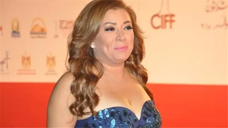 تصريحات صادمة عن أبنائها ووالدتها.. لماذا تقدمت الفنانة انتصار ببلاغ لمباحث الانترنت؟