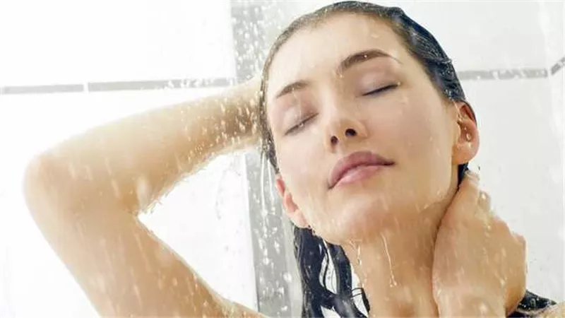 أيهما أفضل في الشتاء.. الاستحمام بالماء البارد أم الدافئ؟