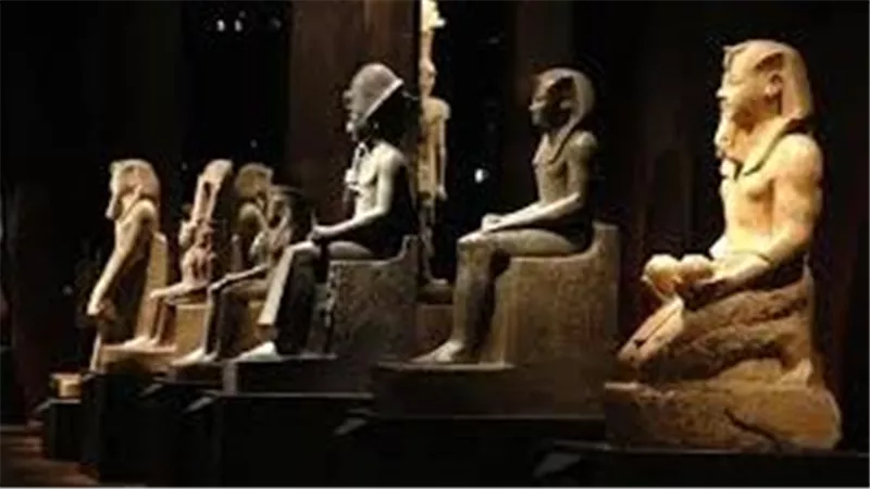 بسام راضي: متحف تورينو يضم 35 ألف قطعة آثار فرعونية | فيديو