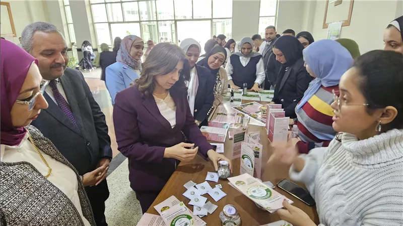 افتتاح نادي لطلاب الجامعة المصرية الصينية للتدريب على العلاج بطب الأعشاب الصيني