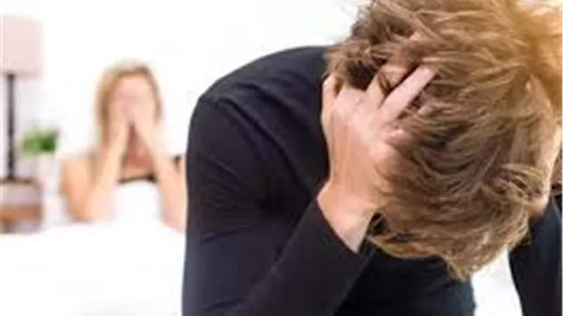 ما شفتش وجهها الحقيقي من يوم زواجنا بتنام بالمكياج.. صابر يطلب فسخ زواجه في محكمة الأسرة