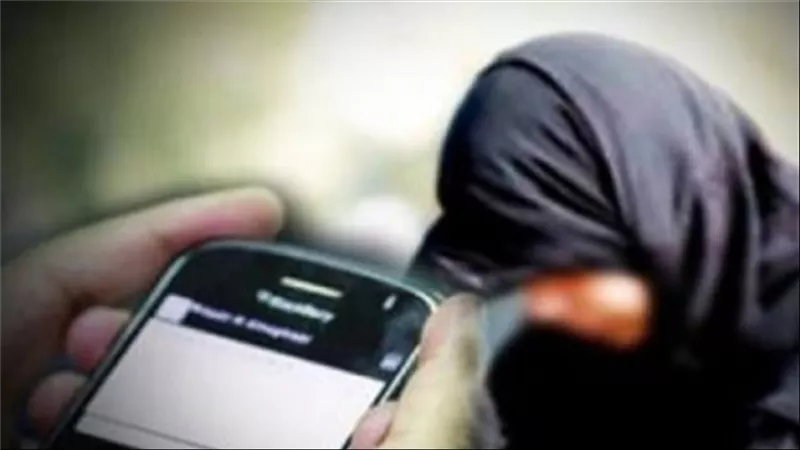 صور فاضحة.. تفاصيل الحكم على شاب ابتز زميلته في العمل بقنا 