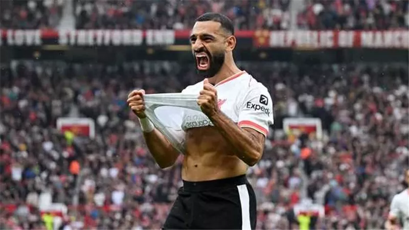 تطور مفاجيء بشأن مصير محمد صلاح مع ليفربول