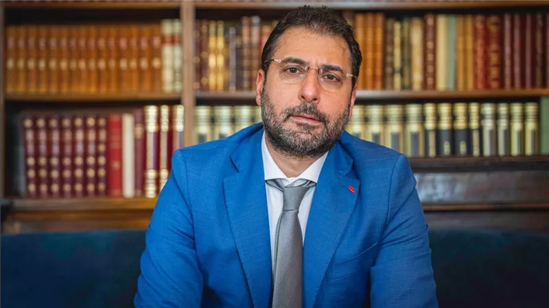 فوز محمد طرزي بجائزة نجيب محفوظ للأدب لعام 2024