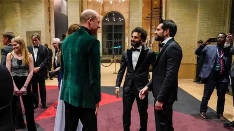  بأمر ملكي.. هل تدخل ولي عهد بريطانيا لإبقاء محمد صلاح داخل ليفربول؟ 